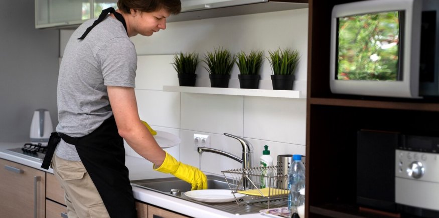 Bathroom & Kitchen Deep Cleaning